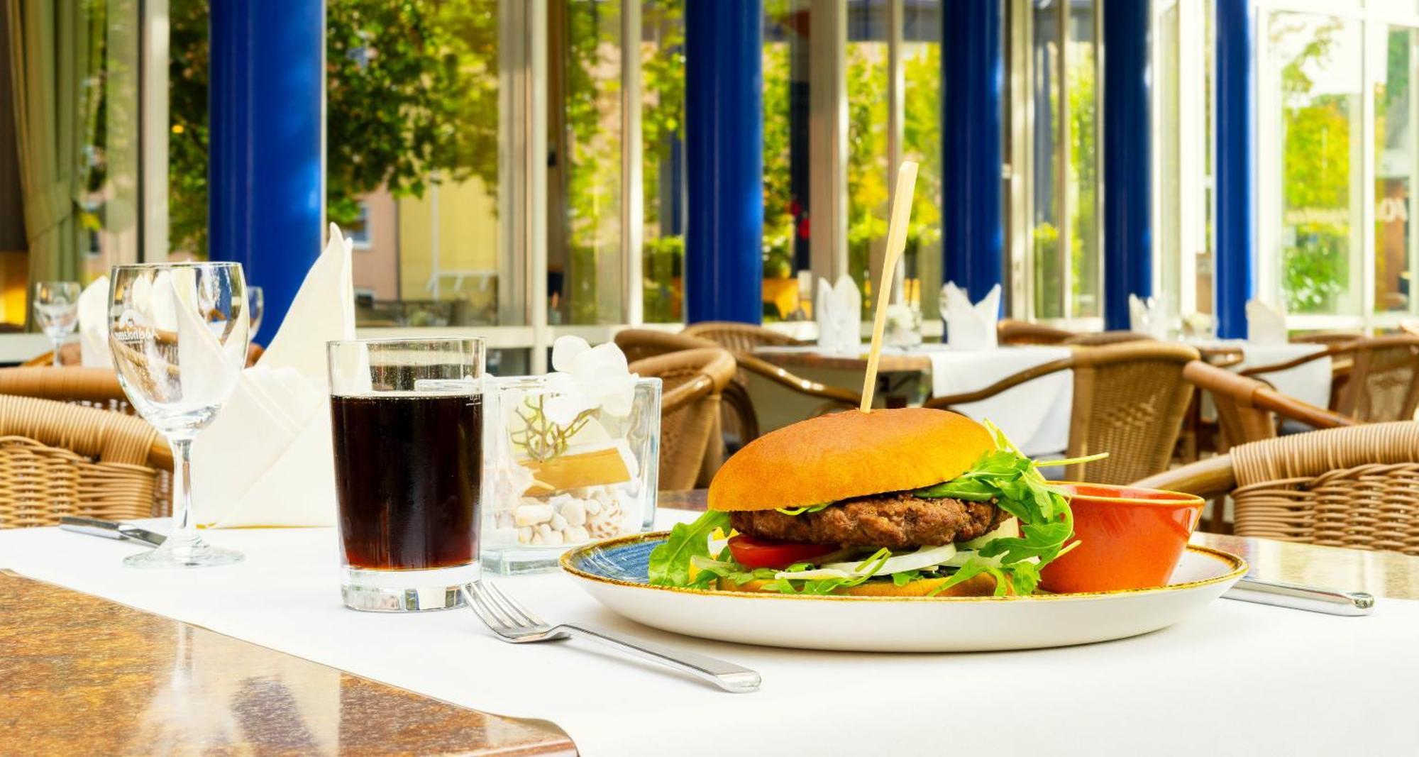 Victor's Residenz-hotel 4*