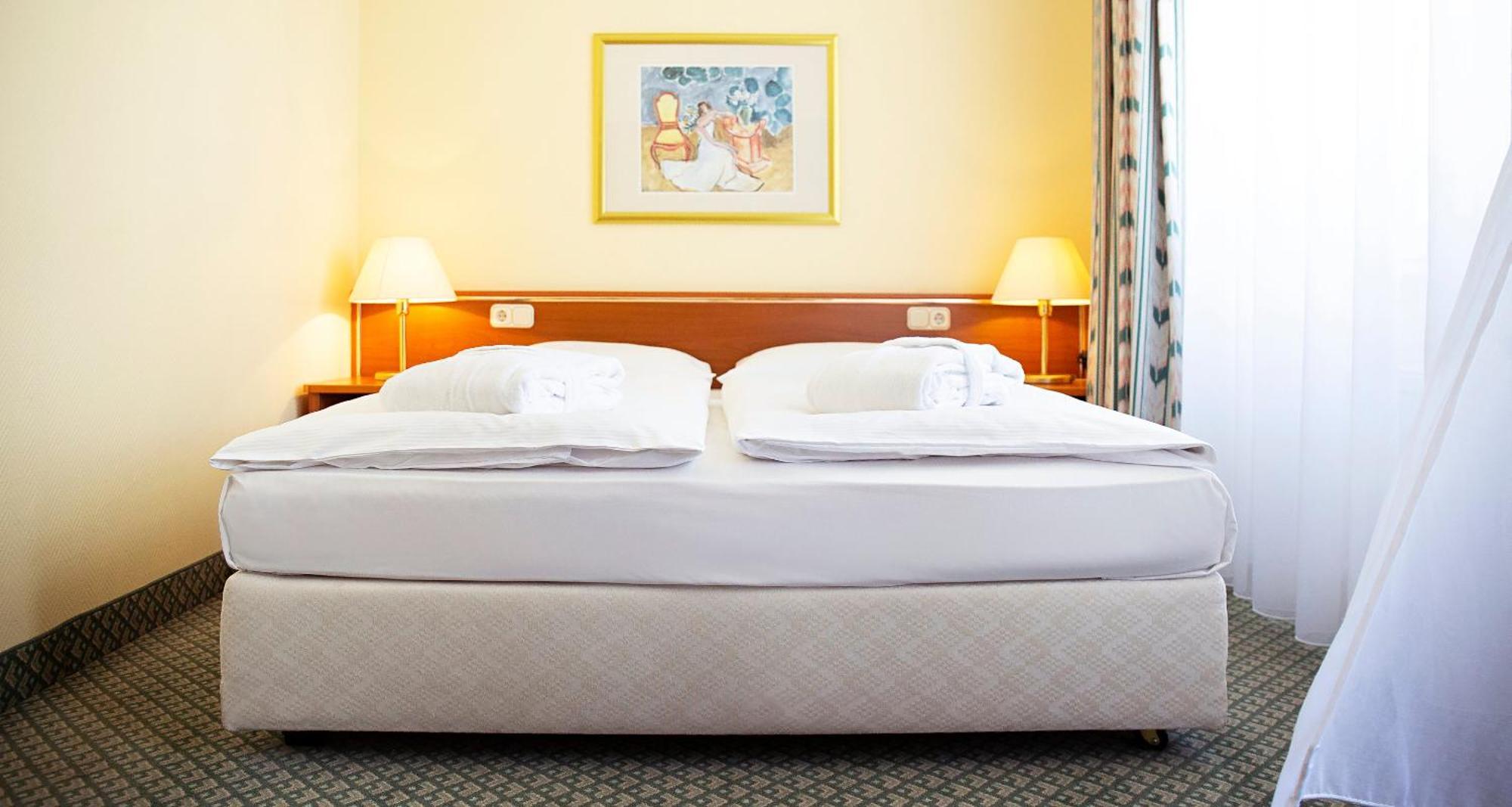Victor's Residenz-hotel Отель 4*